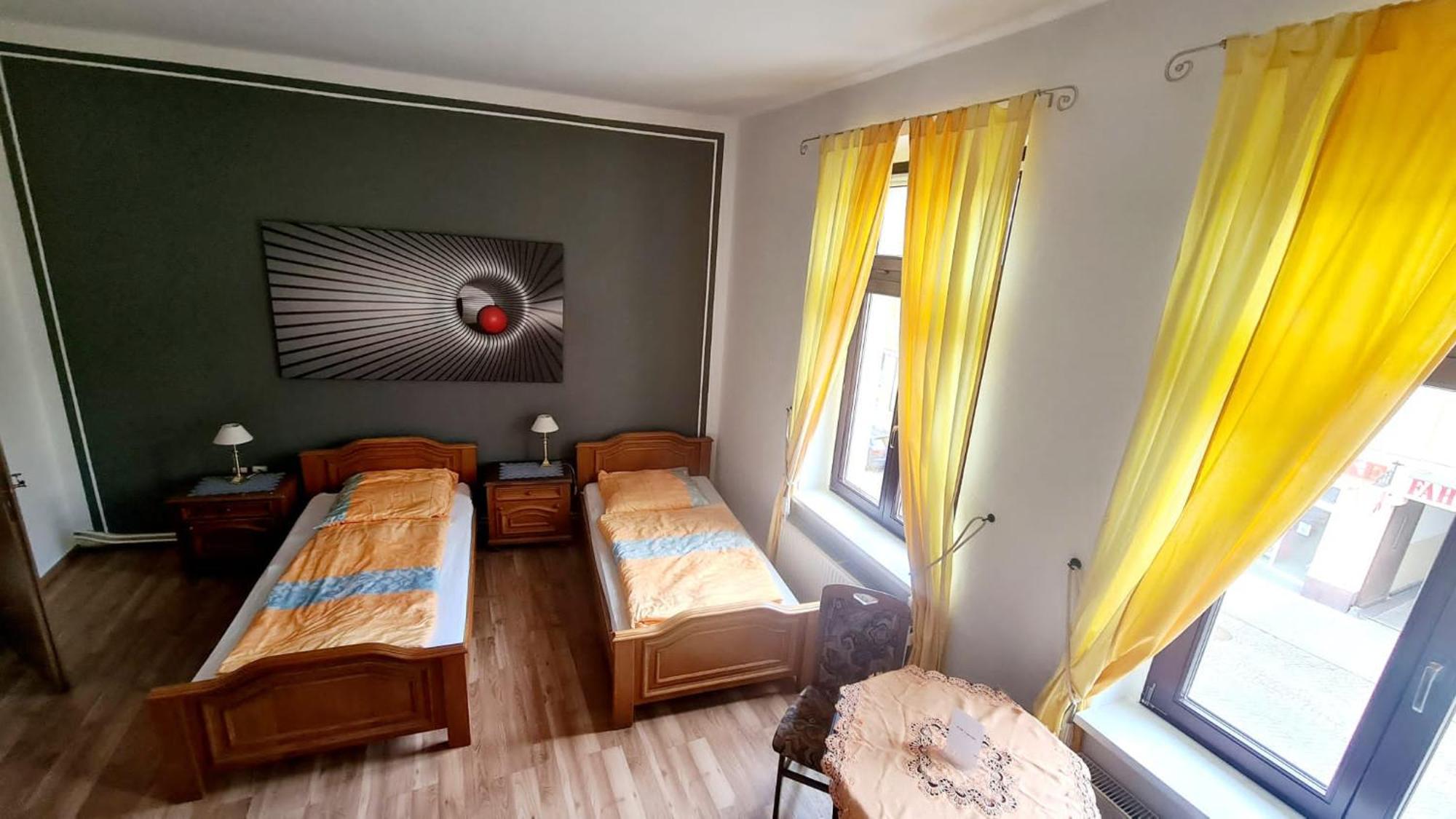 Hotel-Garni "Zum Loewen" バート・フライエンヴァルデ エクステリア 写真